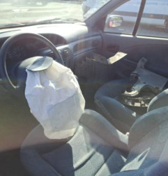 Pompe de direction RENAULT MEGANE 1 Photo n°8