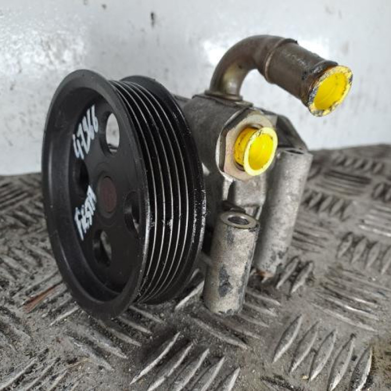 Pompe de direction FORD FIESTA 5