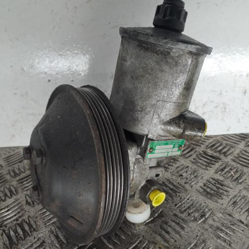 Pompe de direction MERCEDES 190 W201