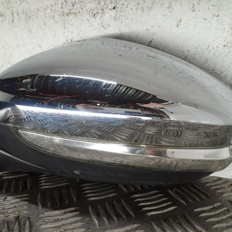 Retroviseur gauche PEUGEOT 208 1