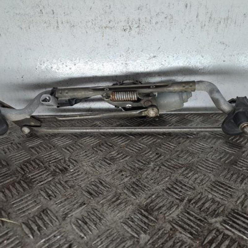 Moteur essuie glace avant TOYOTA VERSO