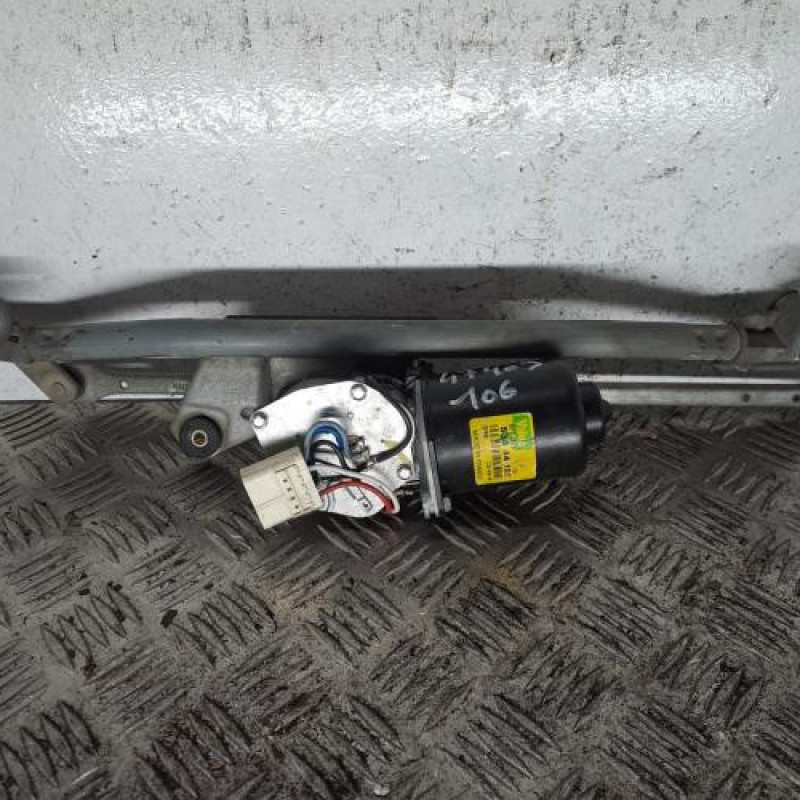 Moteur essuie glace avant PEUGEOT 106