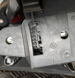 Feu arriere principal gauche (feux) BMW SERIE 5 E60 Photo n°4