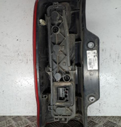 Feu arriere principal droit (feux) PEUGEOT BIPPER Photo n°3