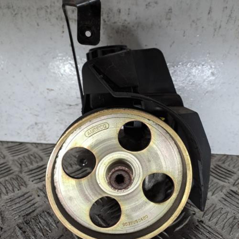 Pompe de direction CITROEN XSARA