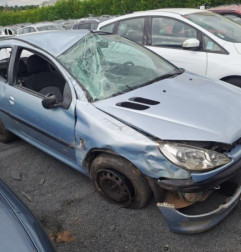 Pompe de direction PEUGEOT 206 Photo n°6