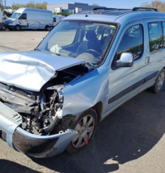 Feu arriere stop central CITROEN BERLINGO 1 Photo n°4