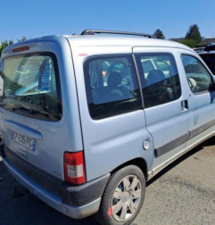 Feu arriere stop central CITROEN BERLINGO 1 Photo n°6