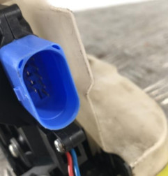 Serrure avant gauche VOLKSWAGEN GOLF 5 Photo n°3