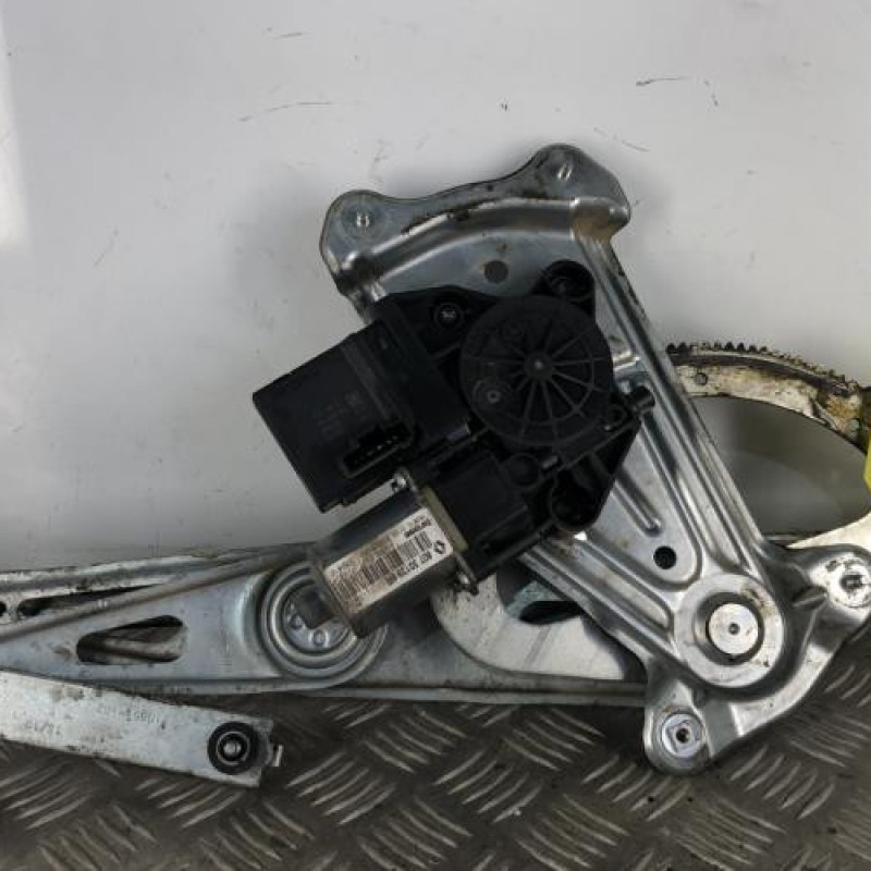 Leve vitre electrique avant droit RENAULT MEGANE 3