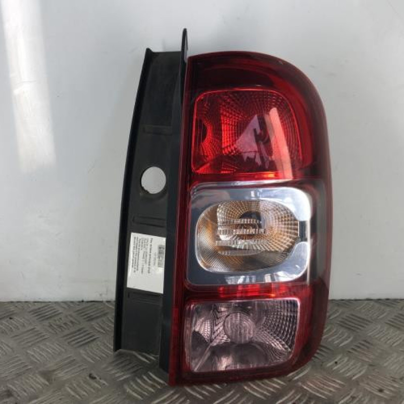 Feu arriere principal droit (feux) DACIA DUSTER 1
