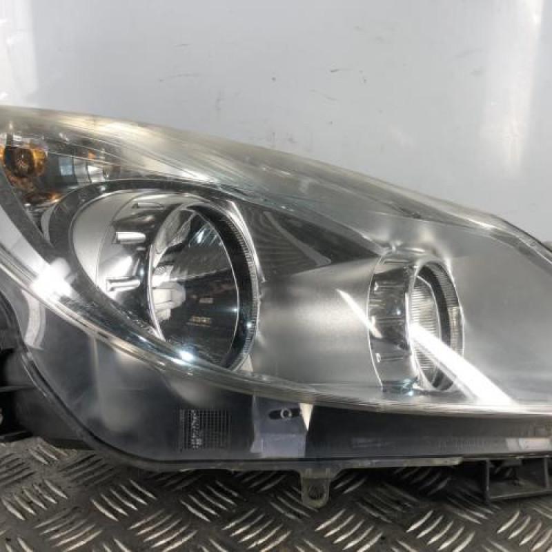 Optique avant principal droit (feux)(phare) OPEL CORSA D