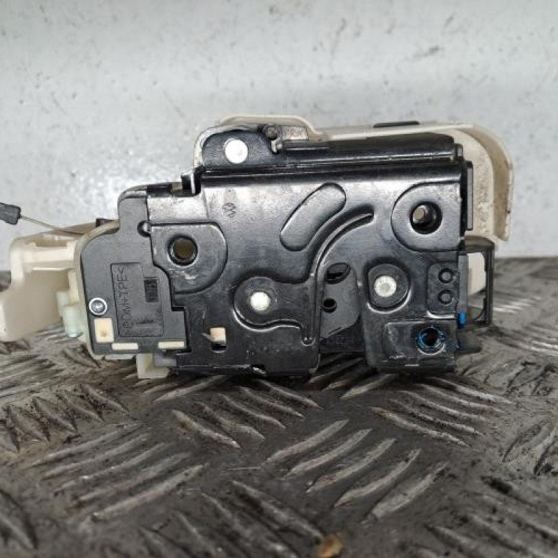 Serrure avant droit VOLKSWAGEN TRANSPORTER 6