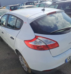 Malle/Hayon arriere RENAULT MEGANE 3 Photo n°7