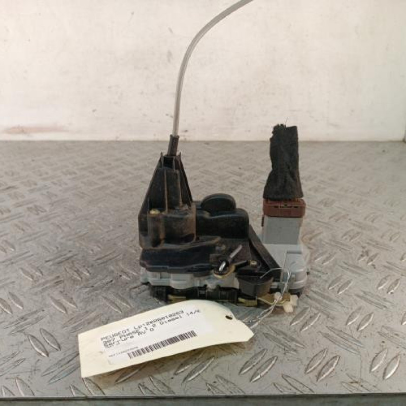 Serrure avant gauche PEUGEOT 307