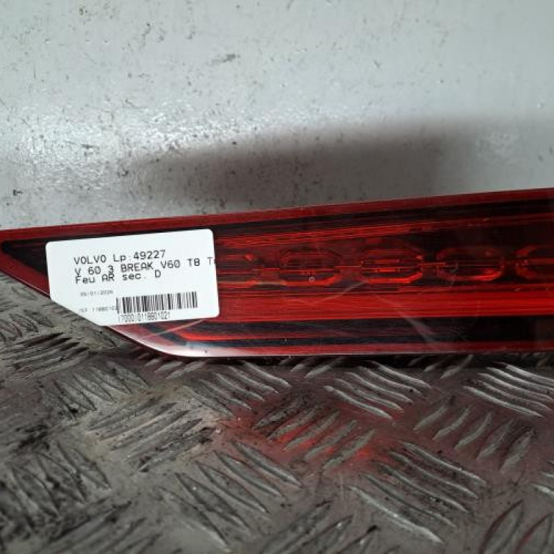 Feu arriere secondaire droit (feux) VOLVO V 60 3