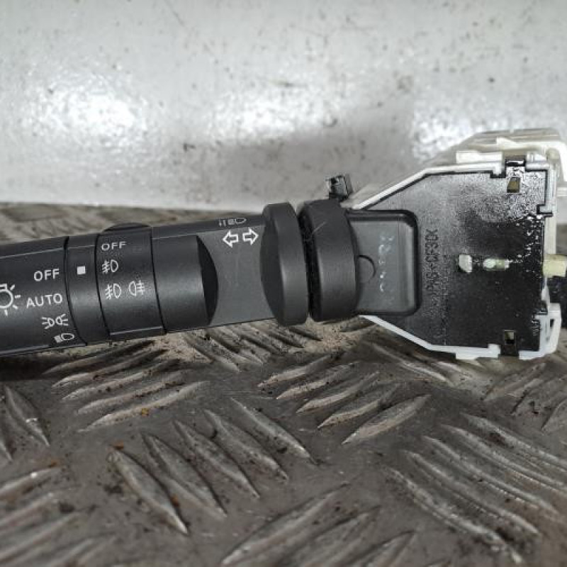 Commodo phare NISSAN QASHQAI 1