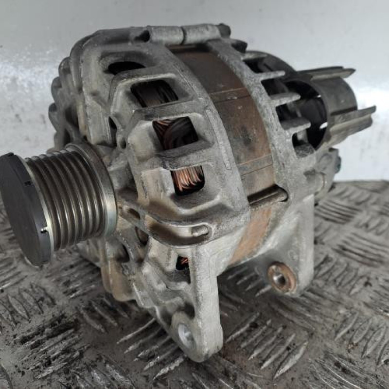 Alternateur RENAULT TRAFIC 3 COURT