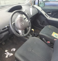 Porte avant gauche TOYOTA YARIS 2 Photo n°9