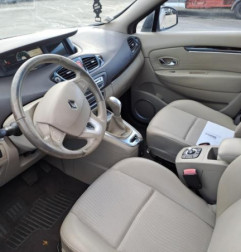 Malle/Hayon arriere RENAULT SCENIC 3 Photo n°8