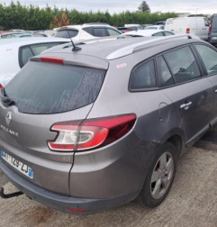 Pare choc arriere RENAULT MEGANE 3 Photo n°7