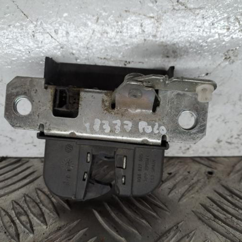 Serrure de hayon VOLKSWAGEN POLO 4