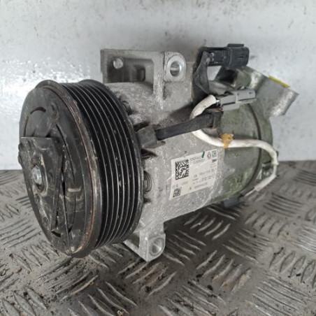 Compresseur clim RENAULT CLIO 5 Photo n°1