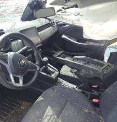 Compresseur clim RENAULT CLIO 5 Photo n°8