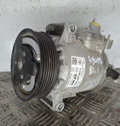 Compresseur clim VOLKSWAGEN POLO 5 Photo n°1