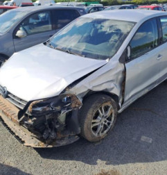 Compresseur clim VOLKSWAGEN POLO 5 Photo n°4