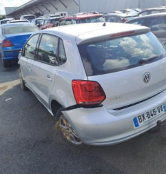 Compresseur clim VOLKSWAGEN POLO 5 Photo n°7