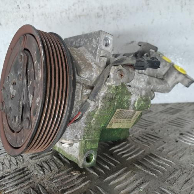 Compresseur clim DACIA DUSTER 1