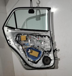 Porte arriere gauche TOYOTA AURIS 1 Photo n°3