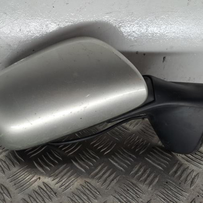 Retroviseur droit TOYOTA AURIS 1