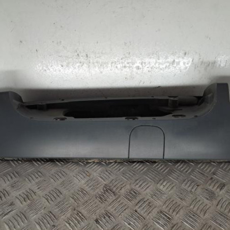 Enjoliveur de feu arriere gauche RENAULT TRAFIC 2 Photo n°1
