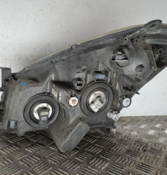 Optique avant principal droit (feux)(phare) TOYOTA COROLLA VERSO 2 Photo n°3