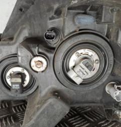 Optique avant principal droit (feux)(phare) TOYOTA COROLLA VERSO 2 Photo n°4