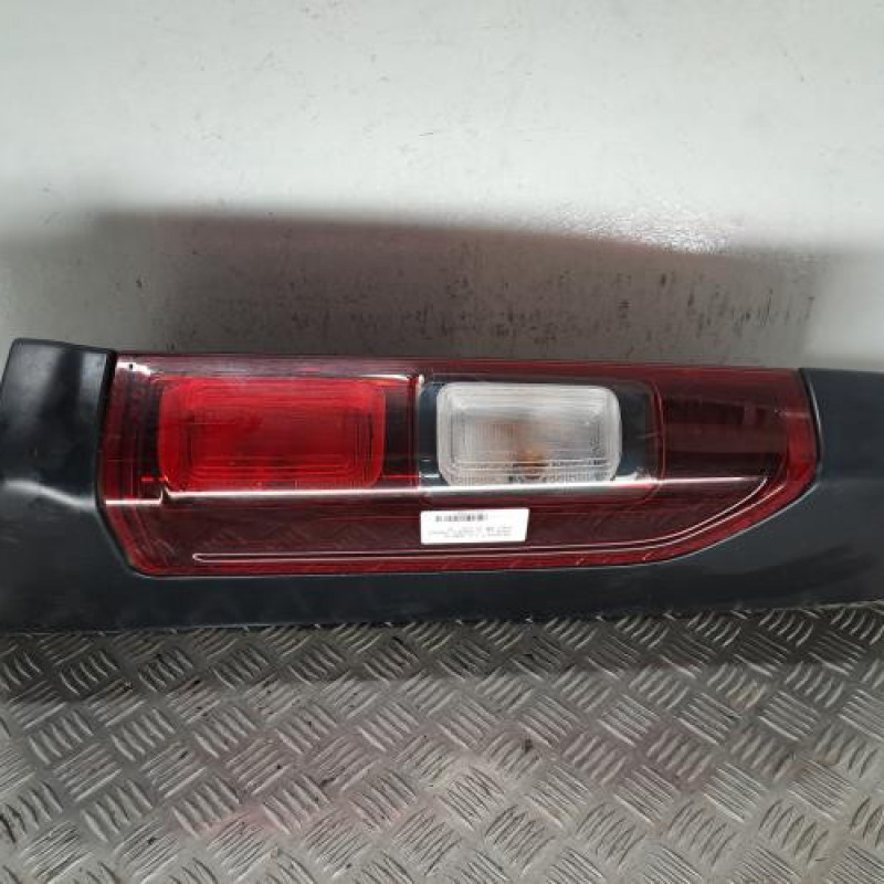 Feu arriere principal droit (feux) RENAULT TRAFIC 3 COURT