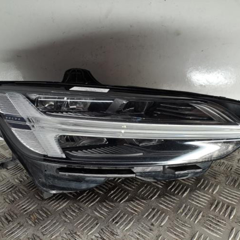 Optique avant principal droit (feux)(phare) VOLVO V 60 3
