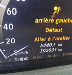 Malle/Hayon arriere MERCEDES CLASSE S 221 Photo n°10