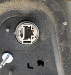 Feu arriere principal gauche (feux) HONDA FR-V Photo n°4