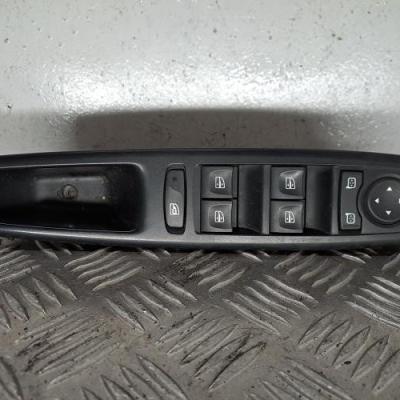 Interrupteur de leve vitre avant gauche RENAULT SCENIC 3