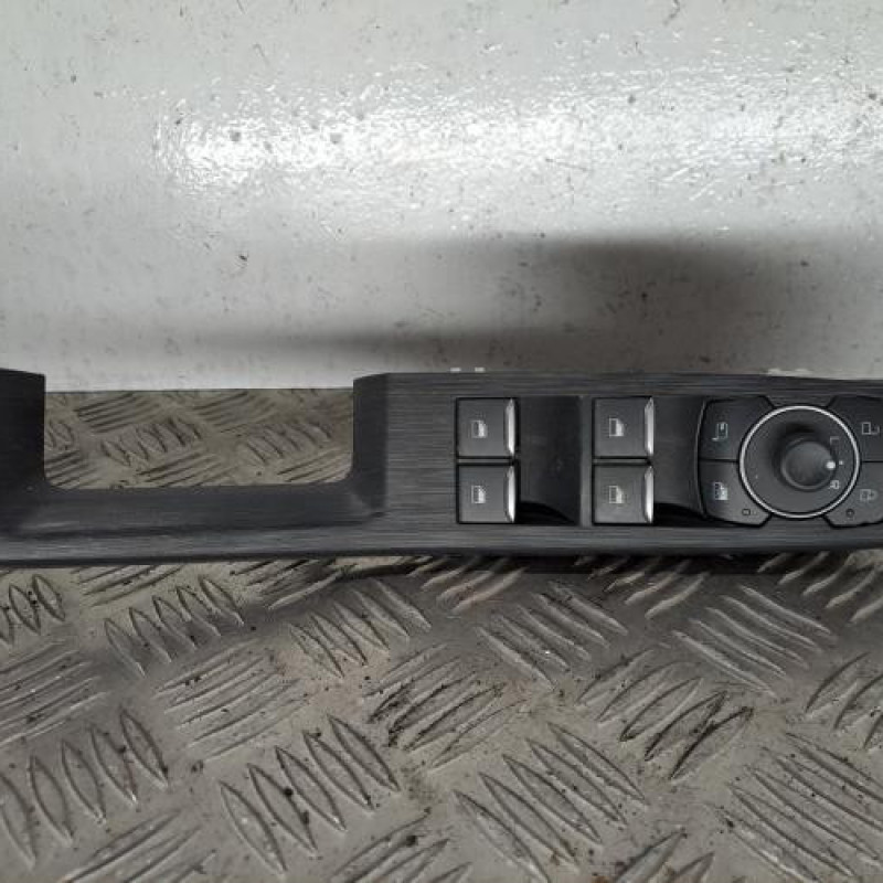 Interrupteur de leve vitre avant gauche FORD KUGA 3