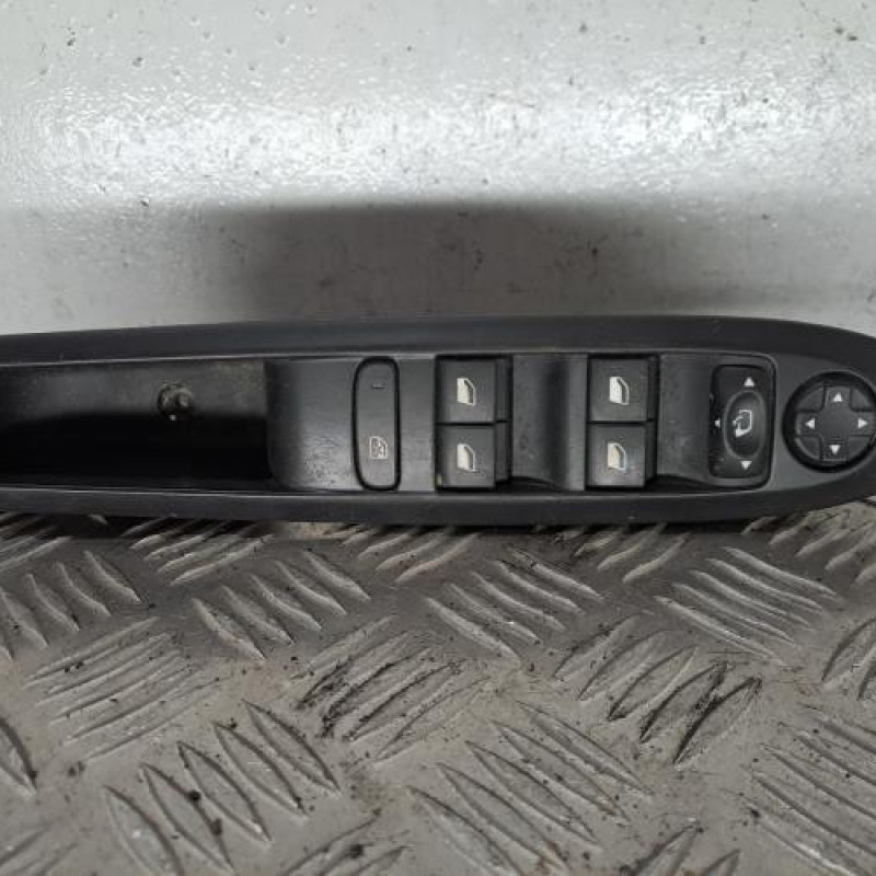 Interrupteur de leve vitre avant gauche CITROEN C4 2
