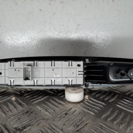 Interrupteur de leve vitre avant gauche RENAULT MEGANE 3