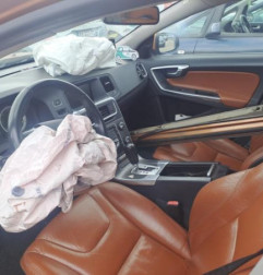 Compresseur clim VOLVO S 60 2 Photo n°8