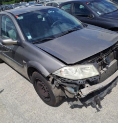 Compresseur clim RENAULT MEGANE 2 Photo n°5