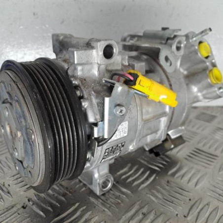 Compresseur clim PEUGEOT 208 2 Photo n°1