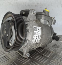 Compresseur clim VOLKSWAGEN POLO 5 Photo n°1