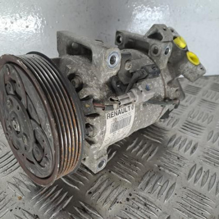 Compresseur clim RENAULT CLIO 4 Photo n°1